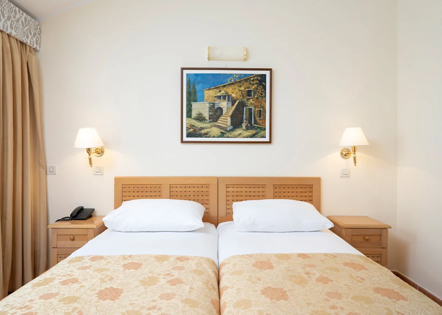 0030 Apartments Bellevue 2026 Studio for 3 persons with terrace park side S2TP1 (5)