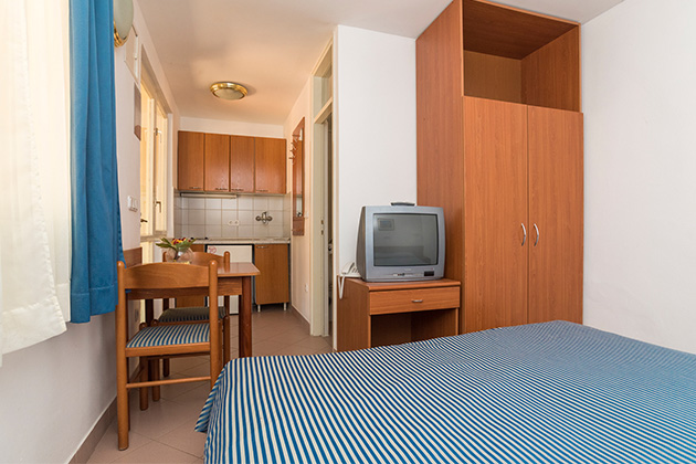 Apartments Polynesia Plava Laguna Classic Studio 2 Terrace Park side CS2TP (4)