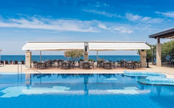 Stella-Maris-Resort-2016-Restaurants-O-Grille (3)