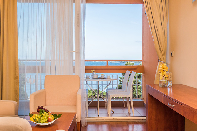 Hotel Umag Plava Laguna 2016 Suite balcony sea view U4BM (8)