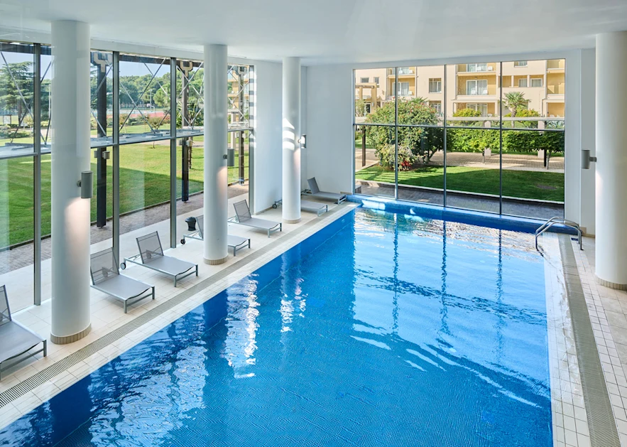 hotel-garden-istra-plava-laguna-swimming-pools-indoor