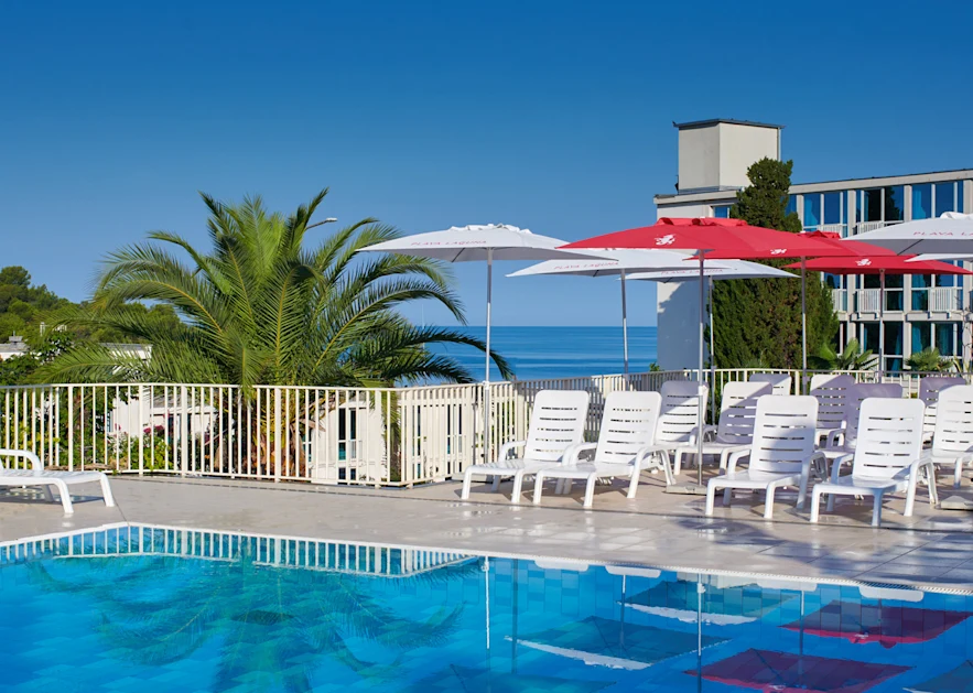 hotel-istra-plava-laguna-swimming-pool-1