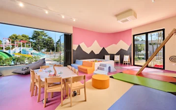 hotel-sipar-plava-laguna-punta-pool-animation-centre-2