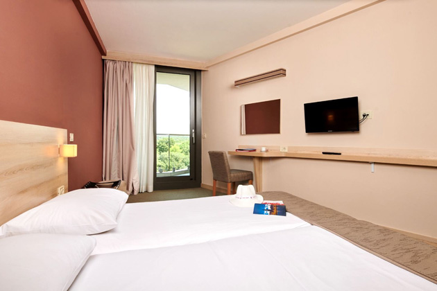 Classic Zimmer mit Balkon Parkseite - Family