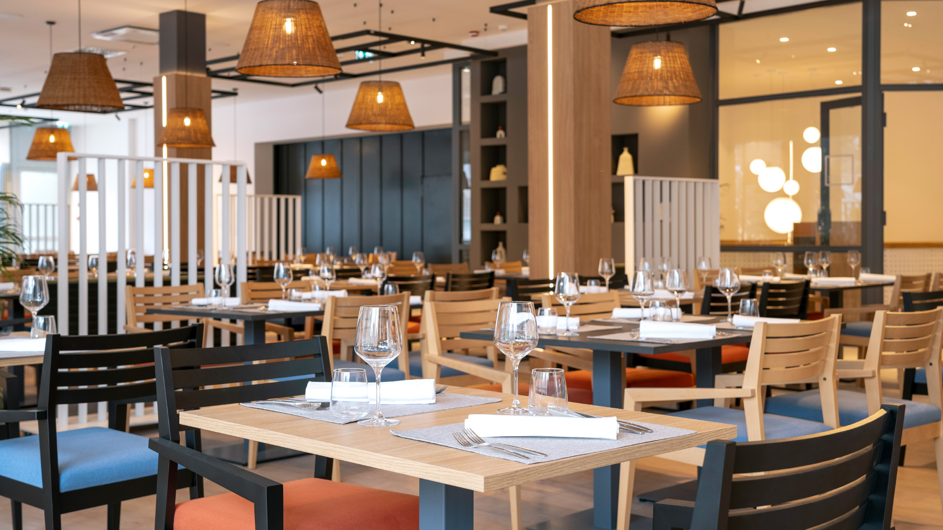 Hotel Pelegrin restaurants and bars