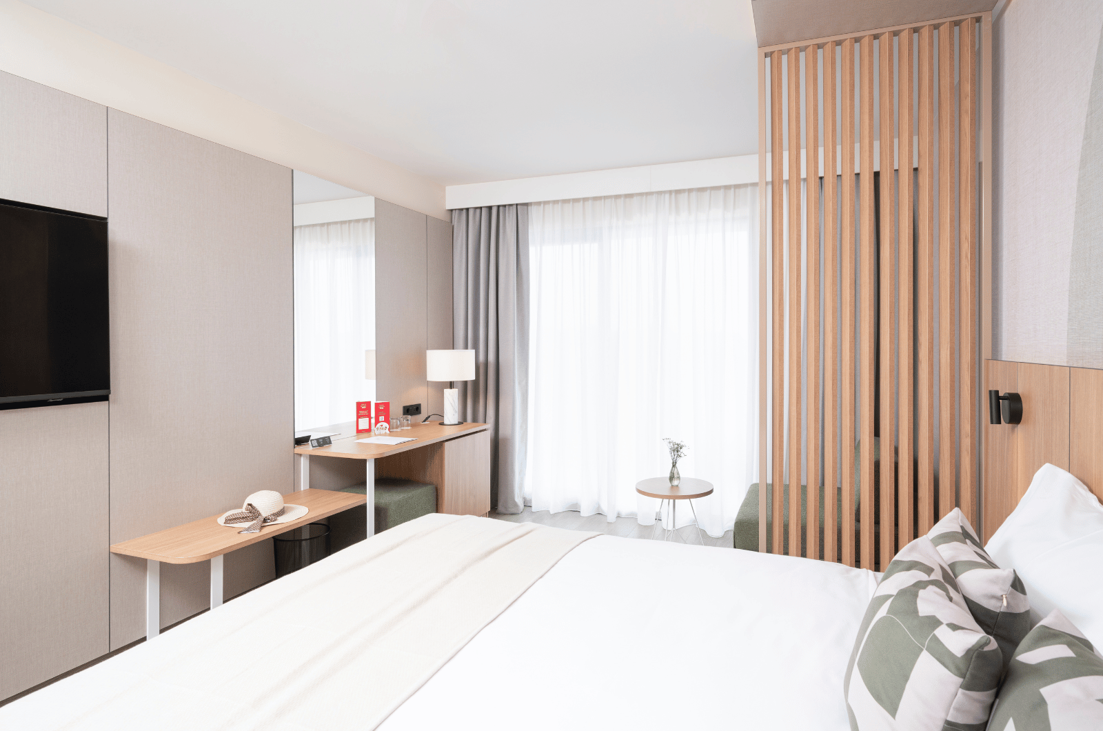Hotel Garden Istra Premium room with balcony sea side P3BN room (2)