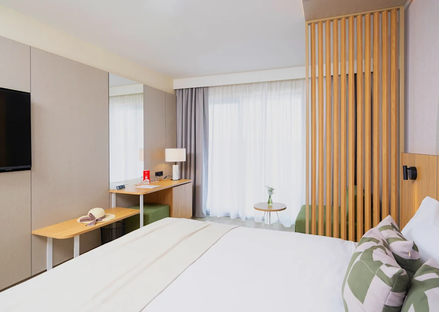 Hotel Garden Istra Premium room with balcony sea side P3BN room (2)