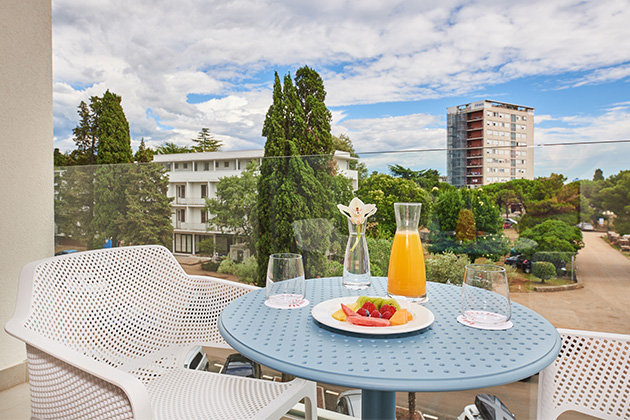 Hotel Sipar Plava Laguna 2017 Superior room with balcony park side S3BP (5)