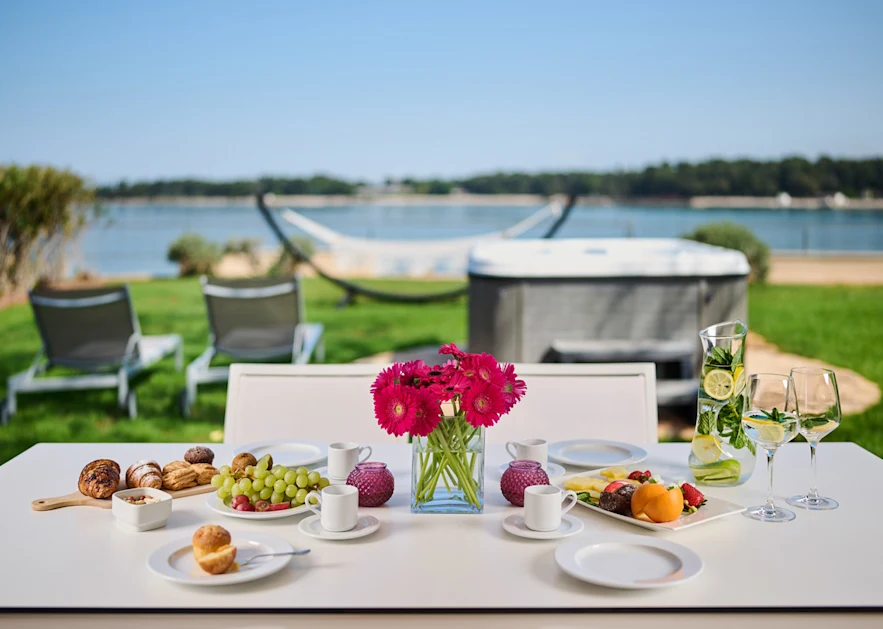 Istrian Villas Plava Laguna Accommodation units 2022 Premium Villa Beachfront PV4M2 (9) (6)