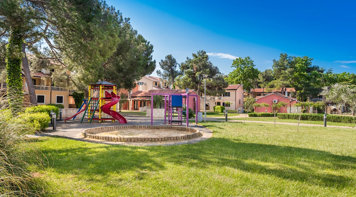 apartments-amfora-plava-laguna-landscape