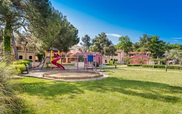 apartments-amfora-plava-laguna-landscape