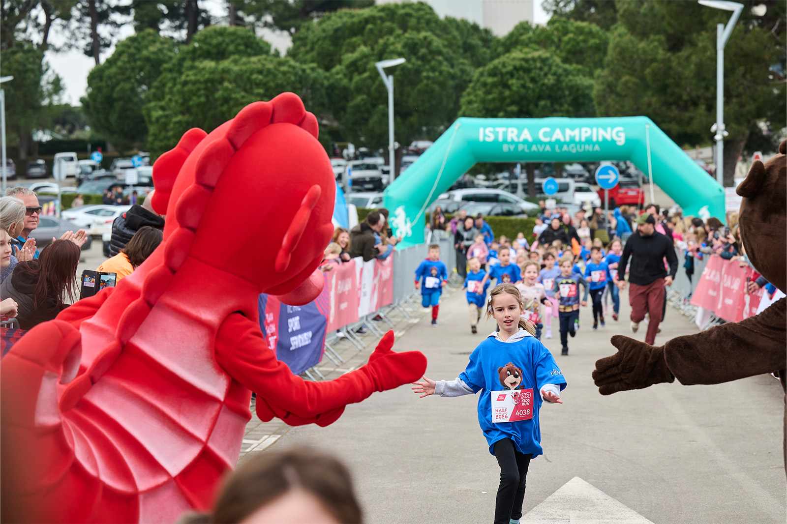 Family run 0002 01 0351