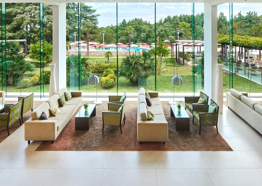 hotel-mediteran-plava-laguna-reception-lobby