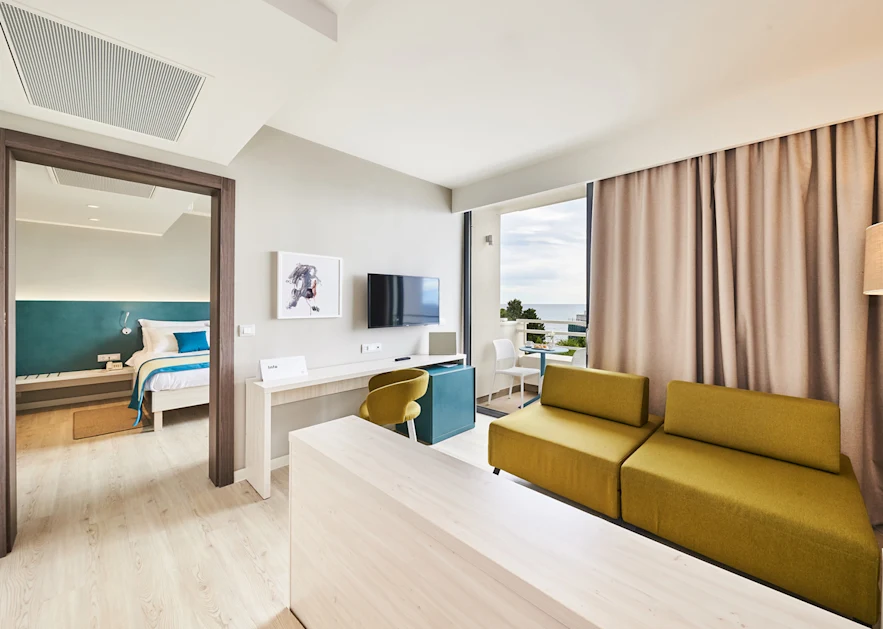 hotel-sipar-plava-laguna-suite-sea-side-with-balcony