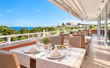 hotel albatros - restaurants&bars