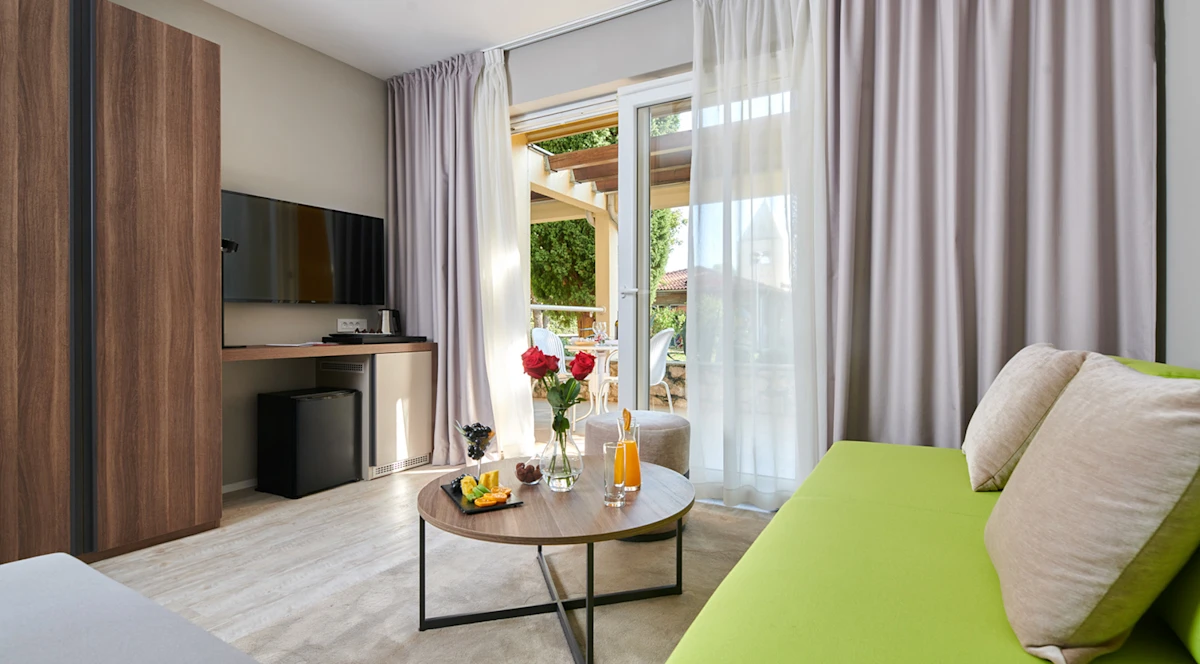 residence-garden-istra-superior-room-with-balcony-pool-side-family-f4bxd-6