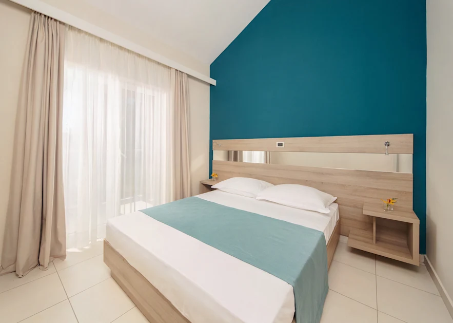 apartments-katoro-plava-laguna-katoro-superior-6-balcony-park-side-1