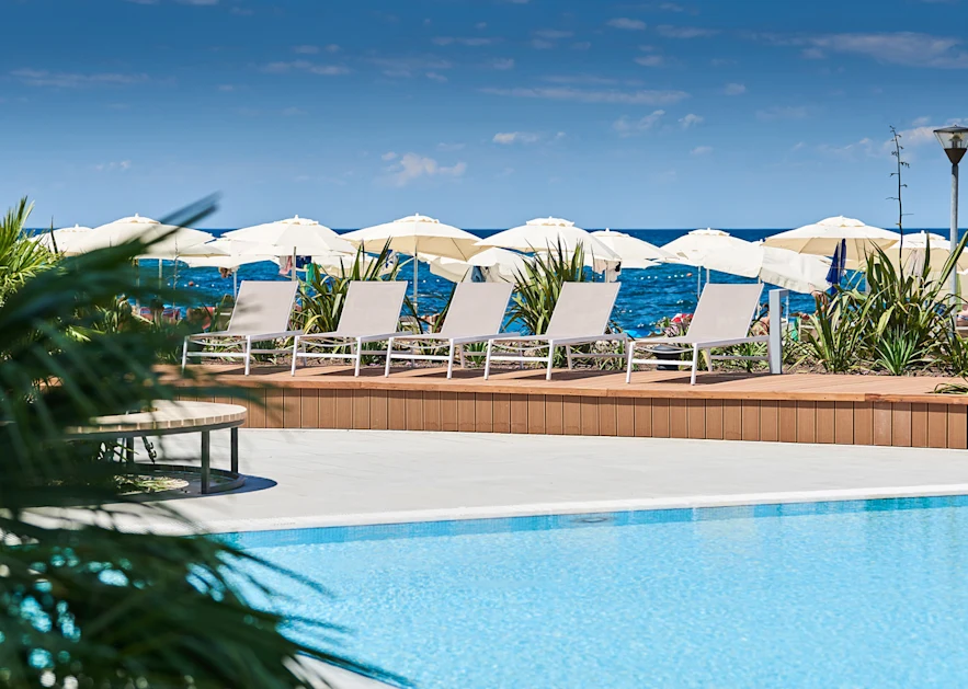 hotel-sipar-plava-laguna-outdoor-pool