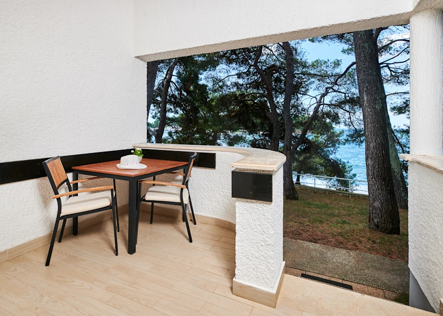 village-galijot-plava-laguna-classic-room-with-terrace-c2t-3