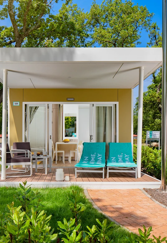 Camping Ulika MH Premium Mobile Home Pool View