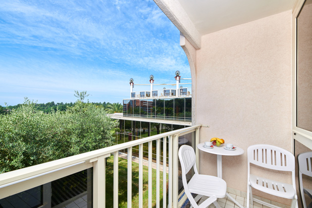 Hotel Istra Classic Room with balcony sea side2