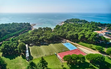 explore-active-stay-sport-courts