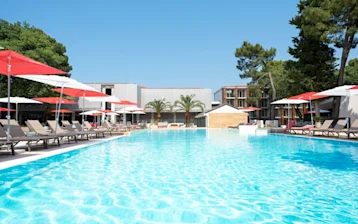 Hotel Pelegrin Plava Laguna 652x419