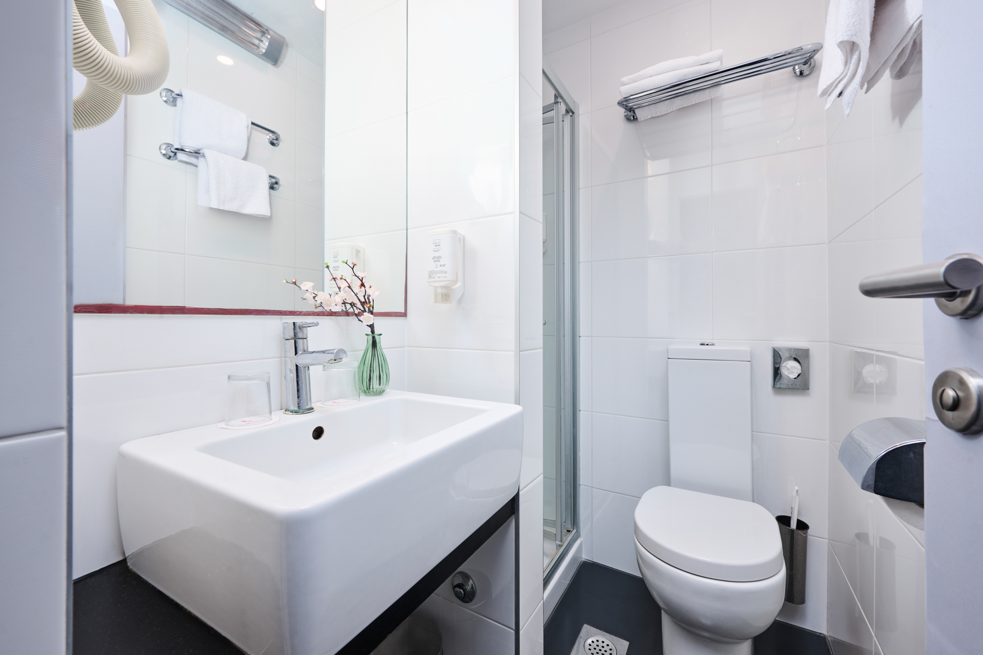 Hotel Plavi Economy Room with French Bed Park Side2