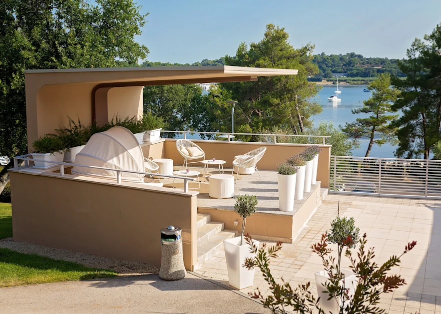 hotel-molindrio-plava-laguna-restaurants-bars-2