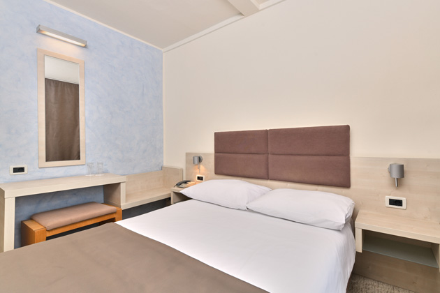 Hotel Mediteran Classic Single Room with Balcony park side 4