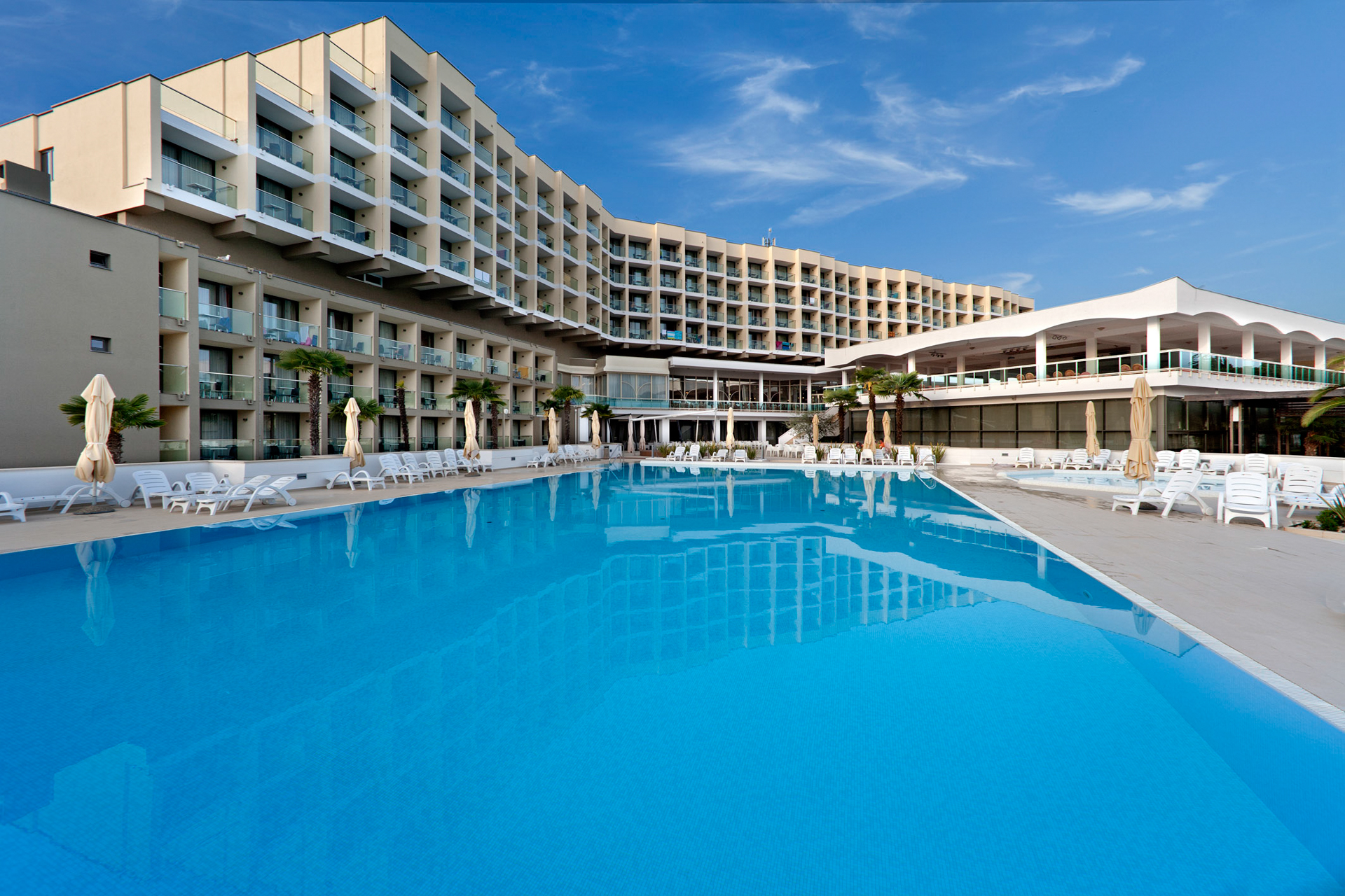 hotel-materada-plava-laguna-swimming-pool-1