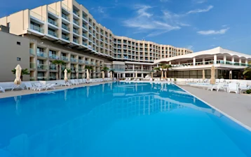 hotel-materada-plava-laguna-swimming-pool-1