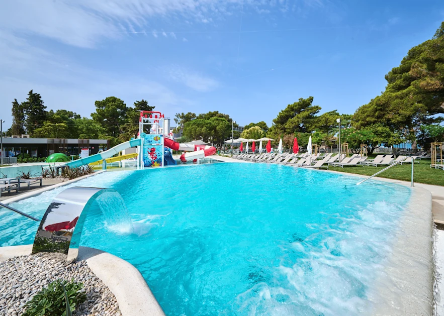 Hotel Umag pools2