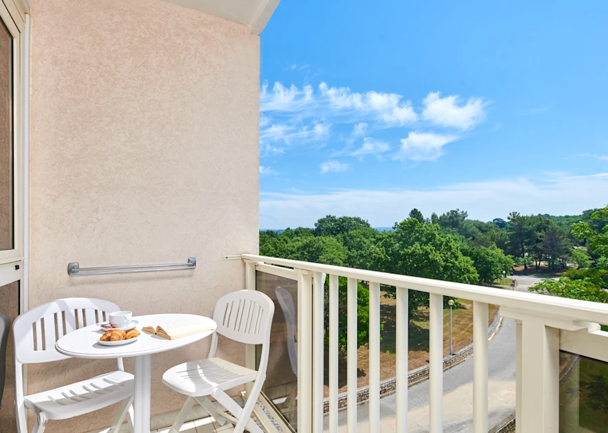 hotel-istra-plava-laguna-accommodation-units-suite-with-balcony-3