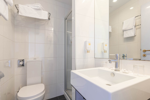 Hotel Plavi Classic room french bed balcony sea view4