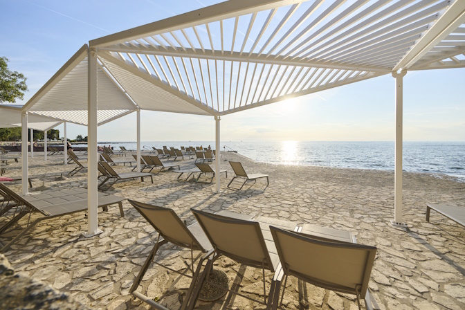 Hotel Pelegrin Plava Laguna 2025 beach 672x488