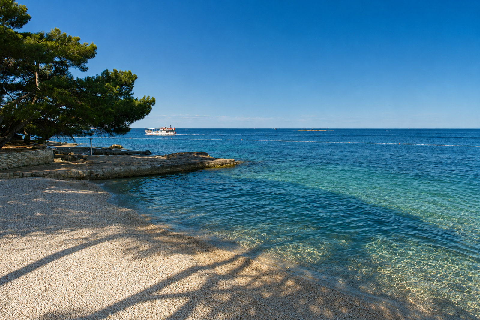 0000 Hotel Parentium beach