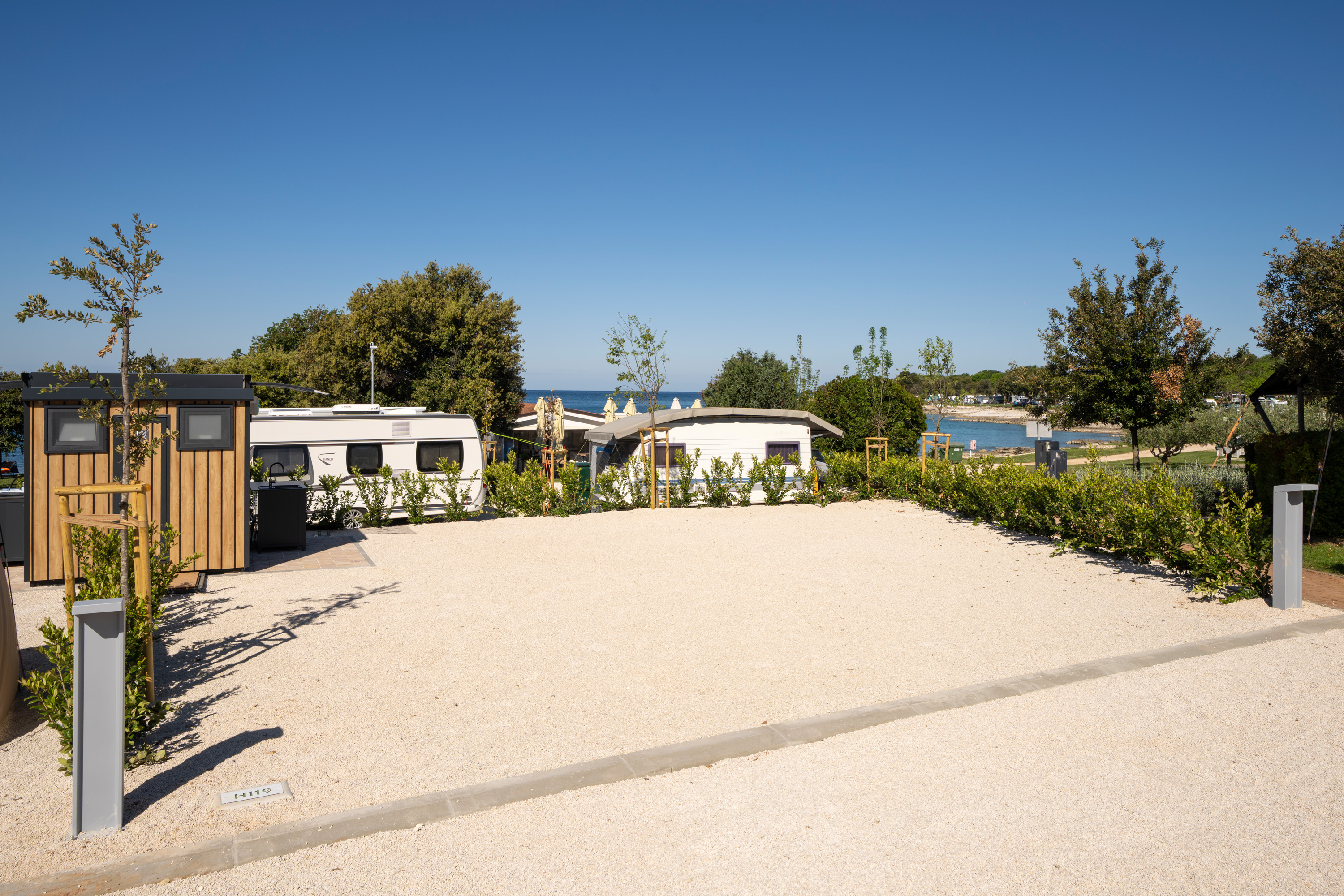Superior Mare pitch with bathroom/ 0000 141364 Camping Ulika IC 2026 pitches Superior Mare private bathroom SPPB (1 (9) 8829x5886