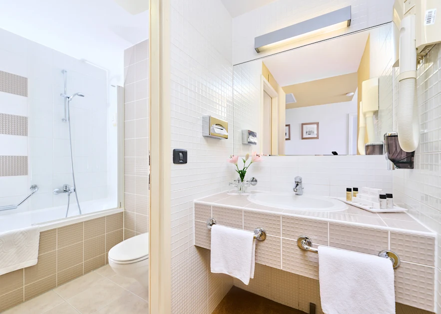 hotel-garden-istra-plava-laguna-accommodation units-suite-with-balcony-2