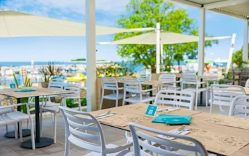 Zelena Laguna Restaurant Vela 643x413