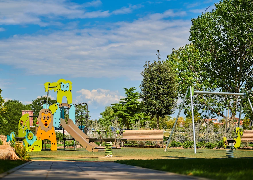 garden-suites-umag-children-playground