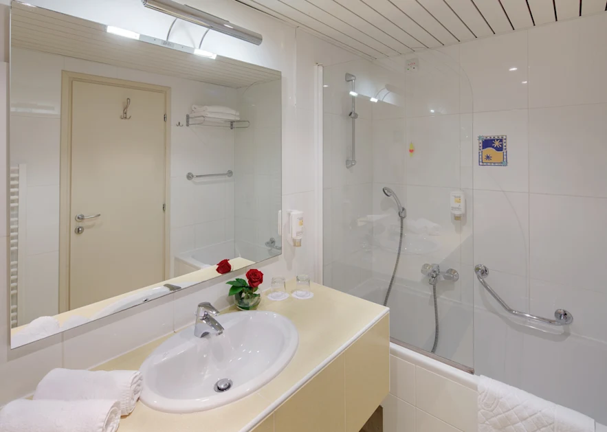 hotel-umag-plava-laguna-classic-room-balcony-park-side