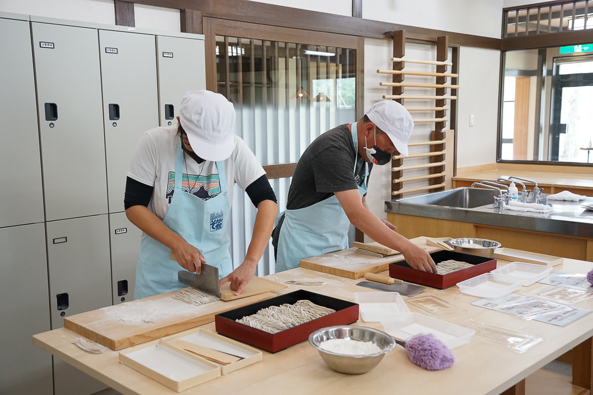 Soba noodle making experience in Shintoku