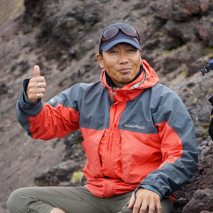 Adventure Hokkaido Guide Yasu in Daisetsuzan National Park
