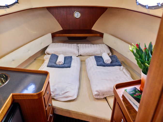 Hausboot Mona mit zwei Schlafplätzen