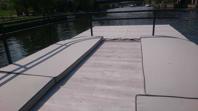 Sun deck on the Barracuda boat