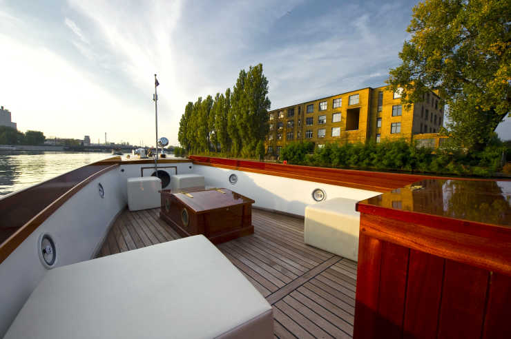 Party boat Sir Peter made of mahogany wood