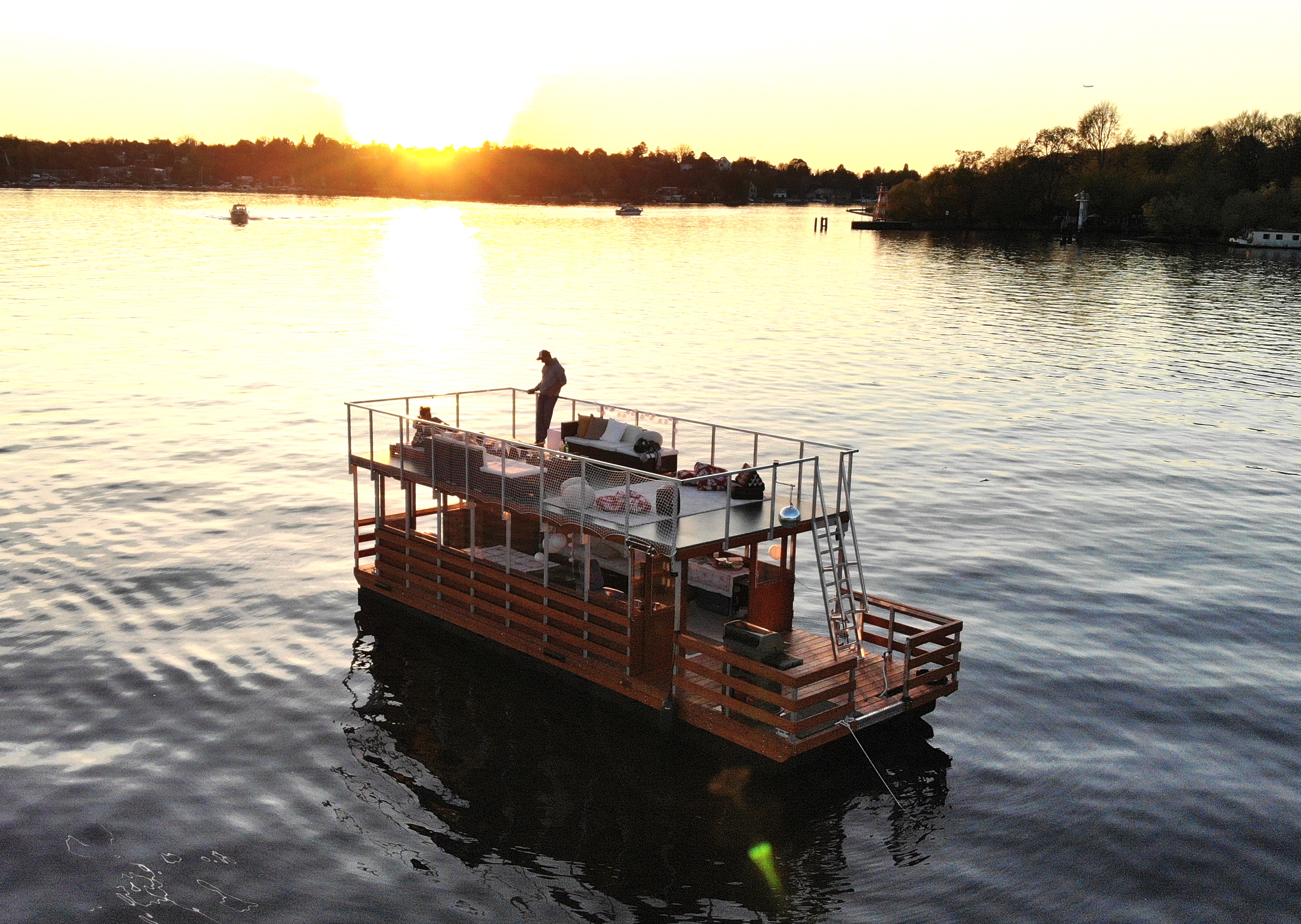 Floß mieten in Berlin | Beluga Hausboot