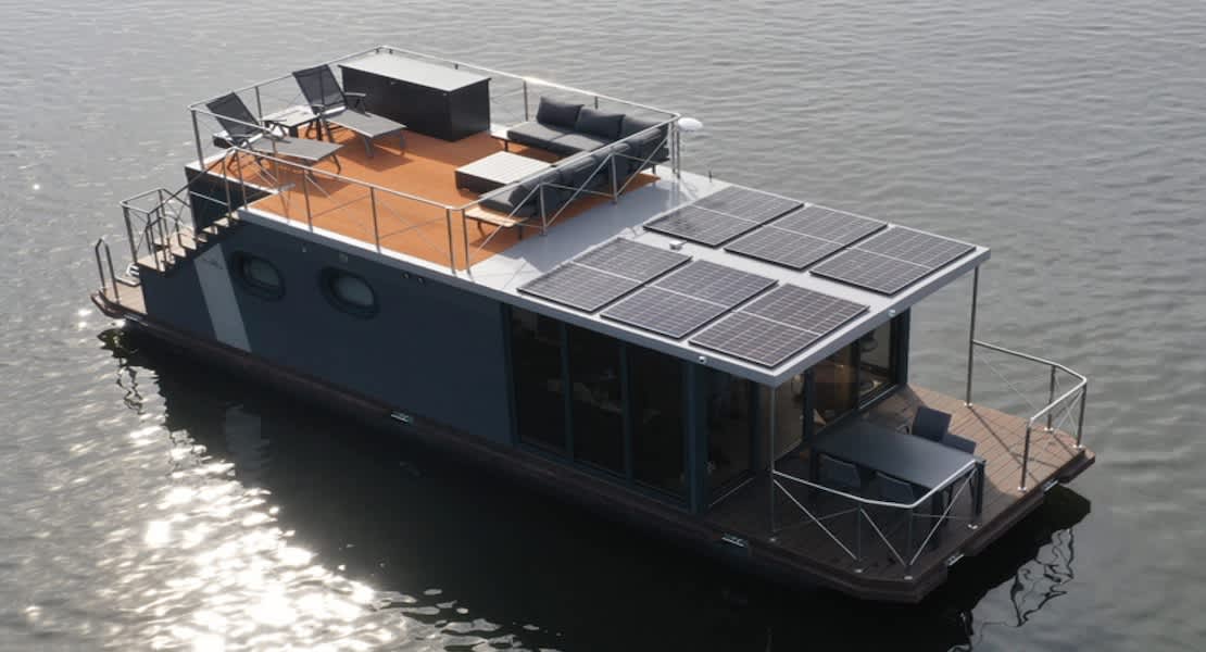 rent a houseboat
