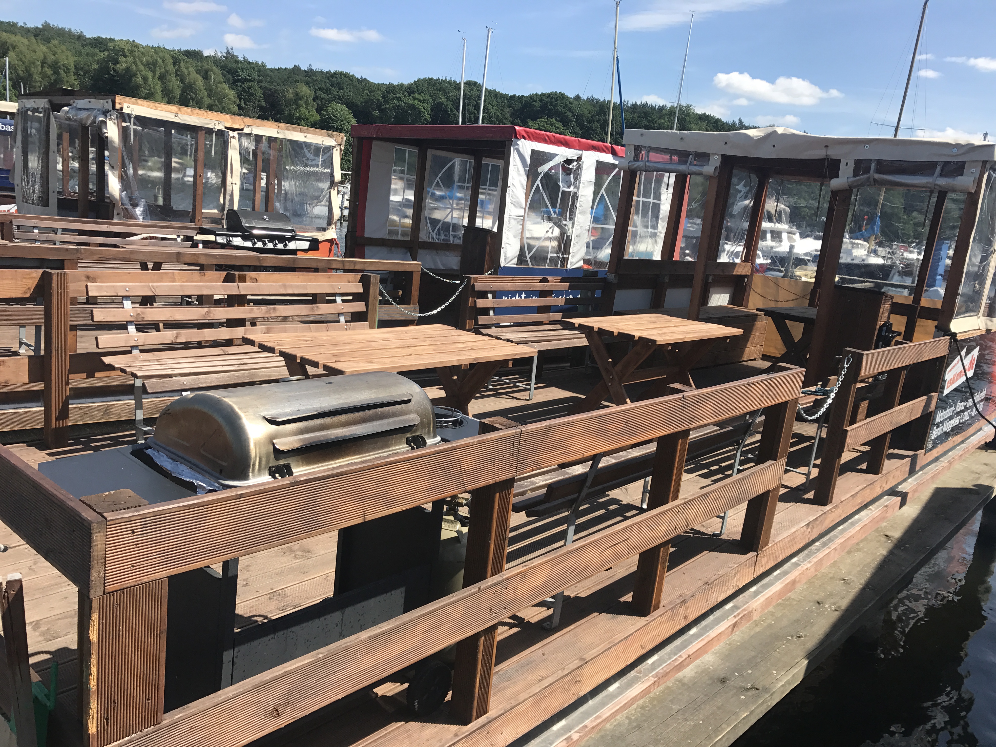 Rent a raft without a boat license for 20 people | Raft rental